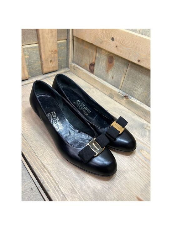 Salvatore Ferragamo Shoes - SALVATORE FERRAGAMO Vara Bow Ballet Court Shoe Size US 8B